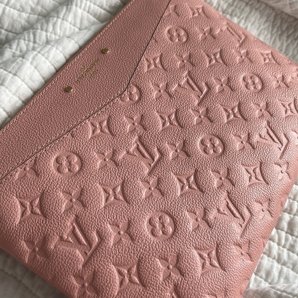 Louis Vuitton Daily Pouch